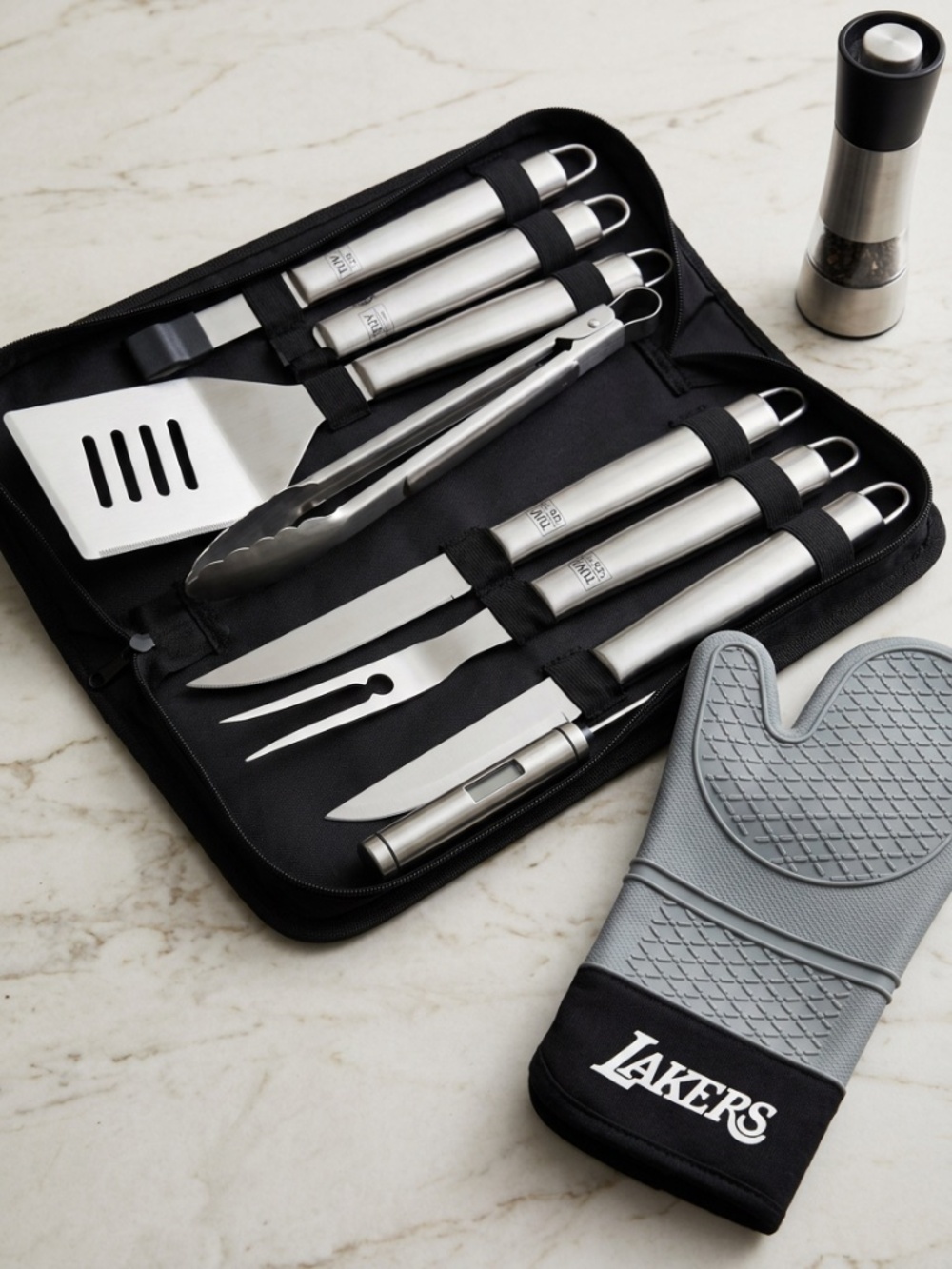 Grilling Set (laker logo)